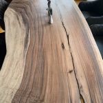 Wunderschöner Baumstamm Tisch ehrenwalde Massivholzmöbel Manufaktur vor Ort beim Kunden aufgebaut mit Kufengestell Natürlich geölt 1